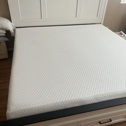 Matresss Only Like New King Size Pick Up In Perris