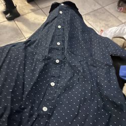 cloths 15 each (kid size) DM for size
