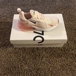 Nike W AIR MAX 270 5.5