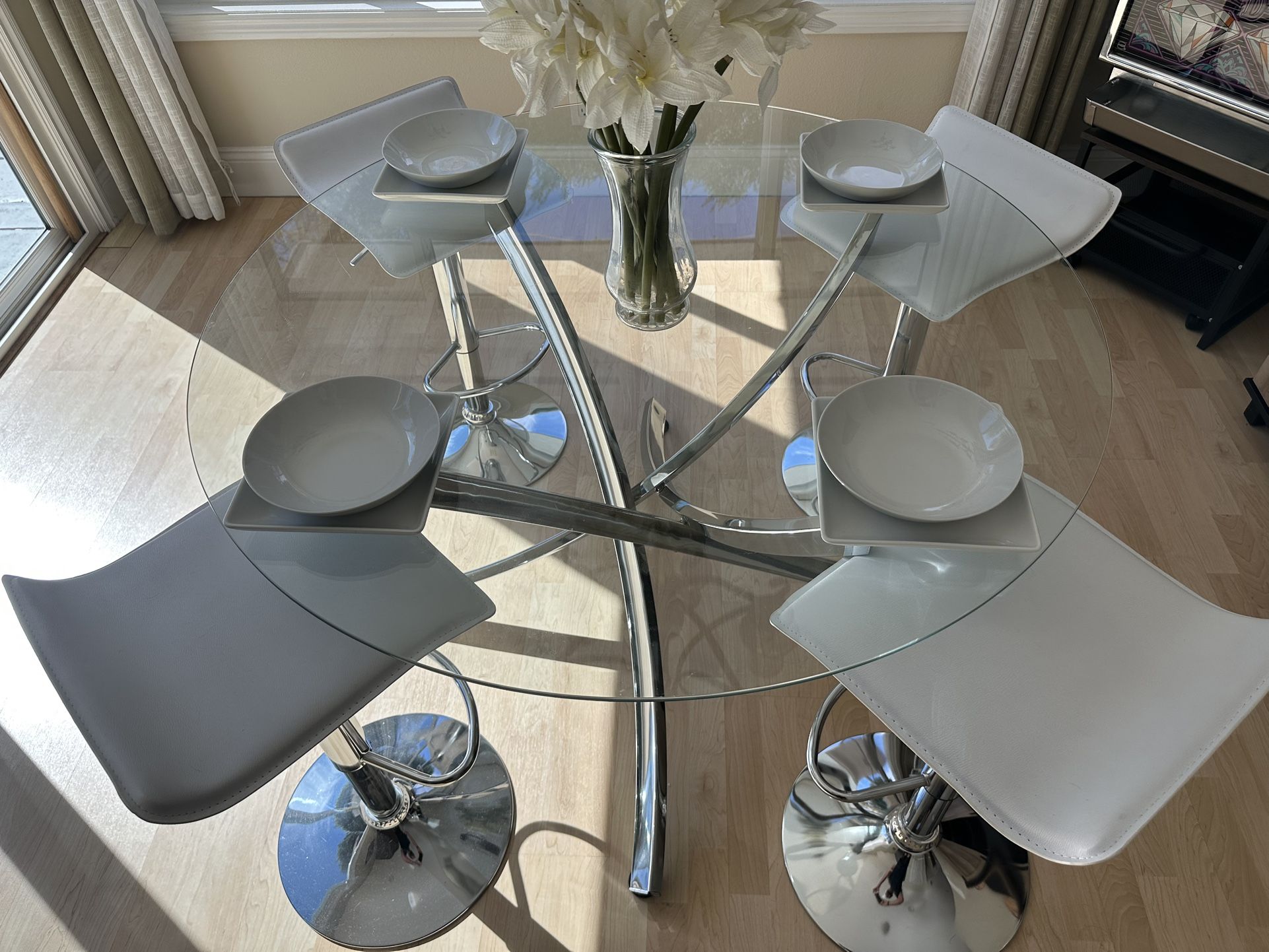 Modern Glass Dining Room Table 