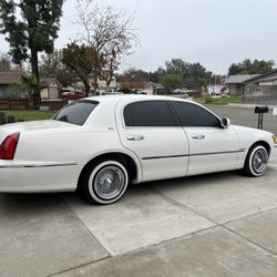 99 Lincoln Town 🚙 