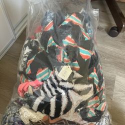 BAG OF WOMENS CLOTHES