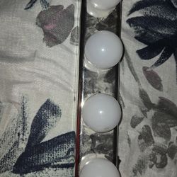 Portable Light W Batteries No Cords 