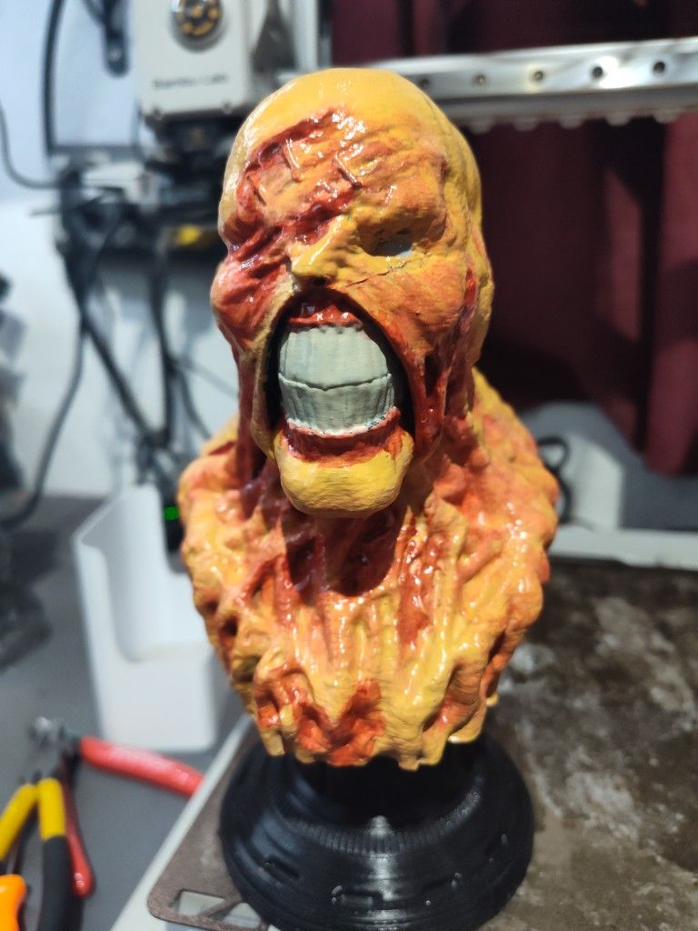 Bust Statue Of Nemesis Head Bust Resident Evil