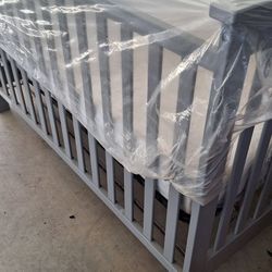 Delta crib w/ mattress