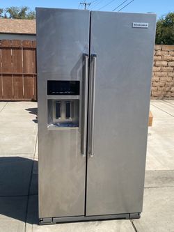 Kitchen Aid Vertical Door Fridge+Freezer w/ice+ Water Dispenser