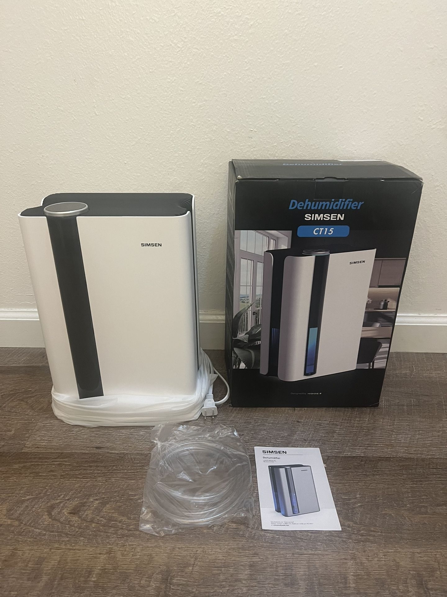 Dehumidifier with Reusable Filter and Ionizer, SIMSEN CT15, 800 sq ft, 95oz, Quiet with Drain Hose (New)