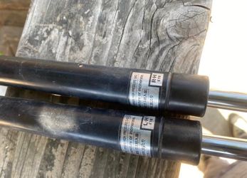 3rd Gen 4runner Rear hatch liftgate support struts.(gas shocks)