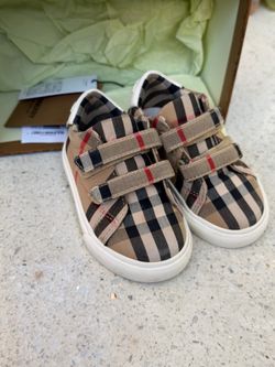 Burberry kids shoes size 4c