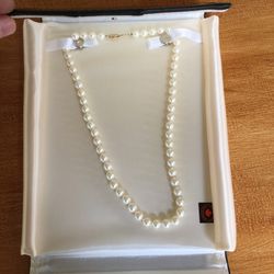 Cultured Pearl Necklace; 18”