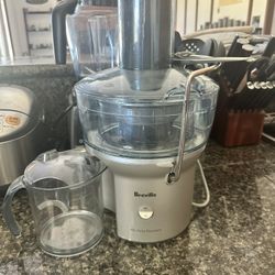 Breville Juicer - Like New