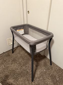 Chicco Portable Bassinet