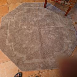 Touch  of Class/ Palermo Octagon Rug,  5 ft color gold brown