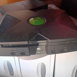 XBOX OG System and Four Controllers