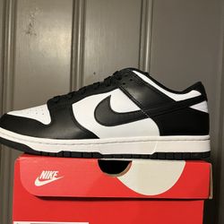 Nike Dunk Low “Black and white” 🐼 Size(10.5) in Mens. DS(NEW) Factory laced. $275. Cash or B/O. Cash app payments accepted. ✅