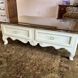 Ethan Allen coffee table