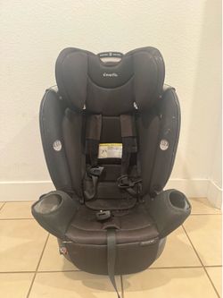 Revolve 360 Evenflo