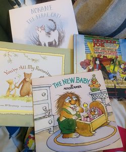 4 kids books - What one With CD  