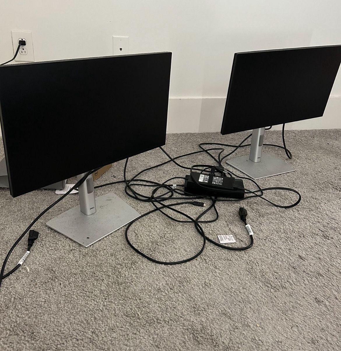 🔥 2 Dell Screens for Only $150! 🔥