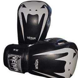 Venum Giant 3.0 GLOVES Nappa Leather