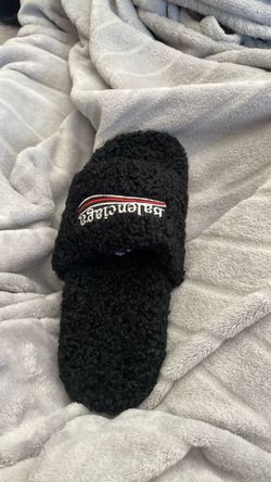Black balenciaga slide