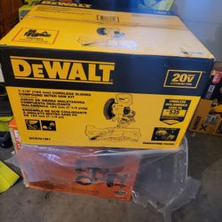 Dewalt brand new 20V MAX Cordless 7-1/4 in. Sliding Miter Saw with (1) 20V Battery 4.0Ah/charger ((Firm on price No lowballers))