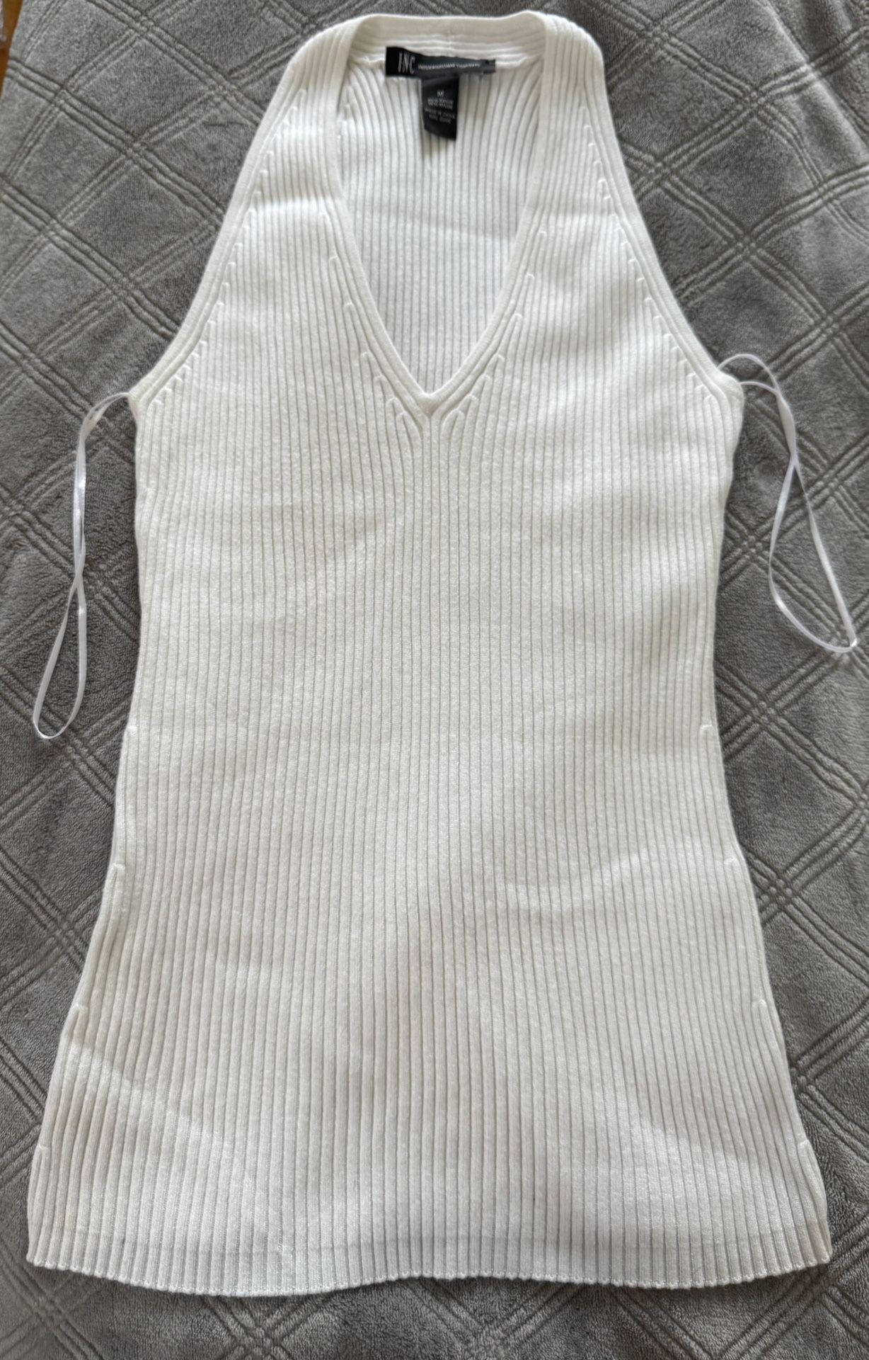 International concepts women v neck top size M Used twice still in great condition