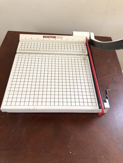Boston 2612 paper cutter