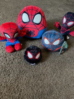 Marvel Spiderman Plush Bundle