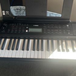 Yamaha Keyboard 