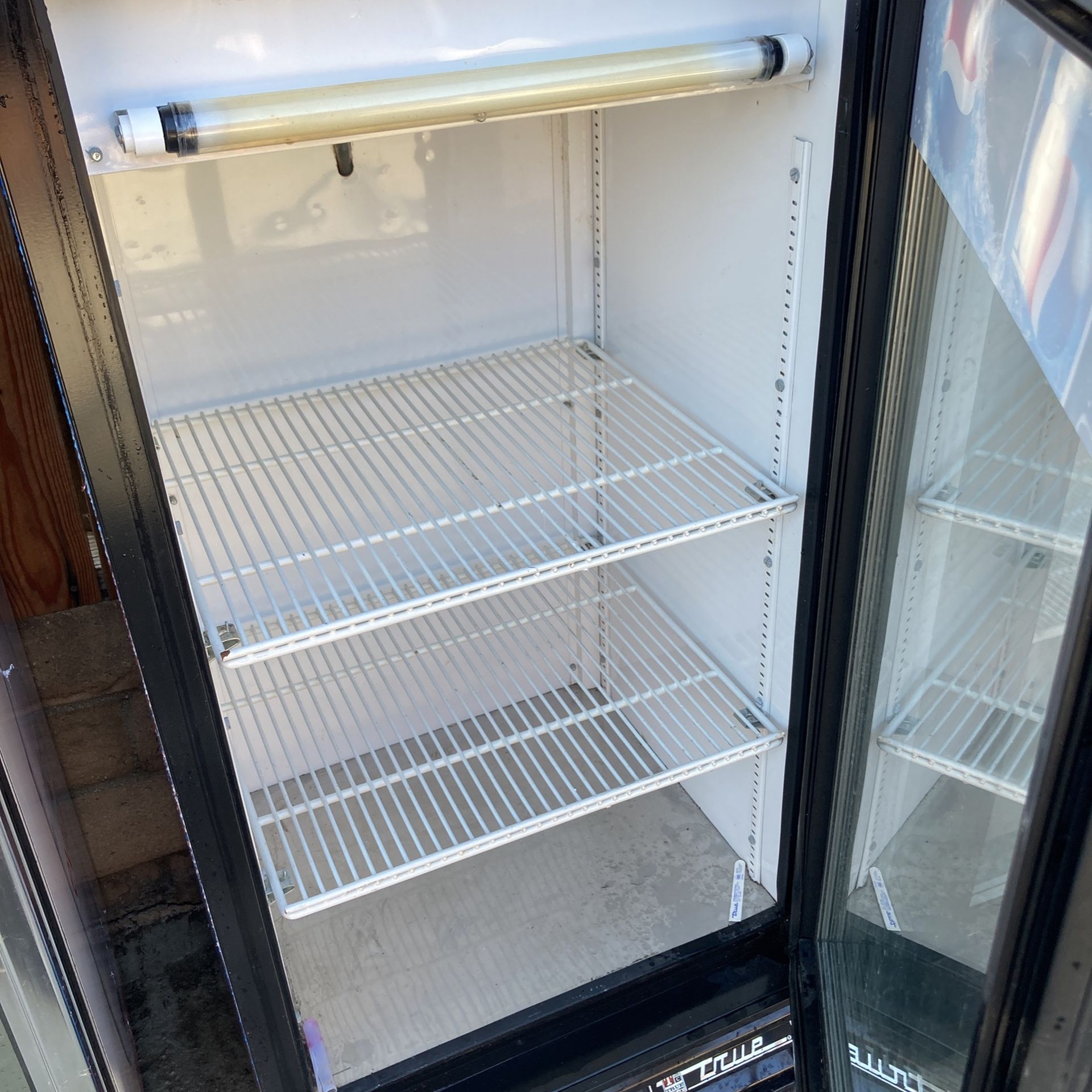 Comercial Small Refrigerator for Sale in Los Angeles, CA OfferUp
