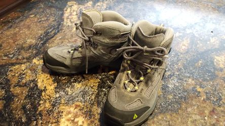 Vasque women hiking boots