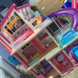 BARBIE DREAM HOUSE! 