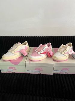 Travis scott Jordan 1 shy pink  size 9