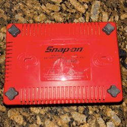 Snap on battery charger 