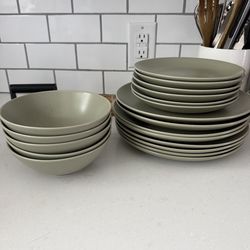 Plates & bowls set