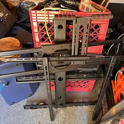 Full Motion TV wall mount 