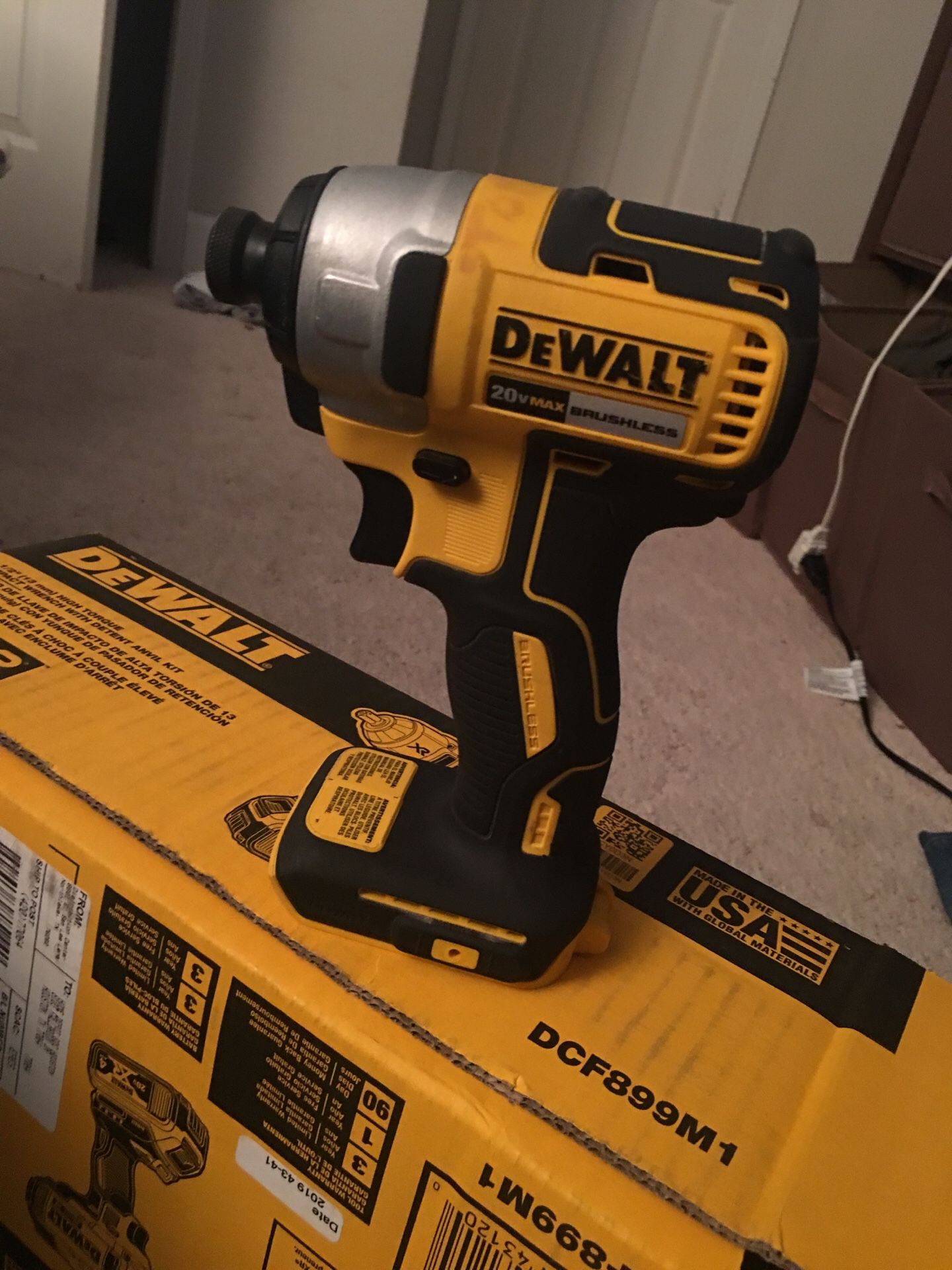 Dewalt DCF787 XR 20v MAX 1/4” impact driver