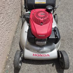 Honda HRR 216 Lawn Mower Runs Great Máquina Trabaja bien