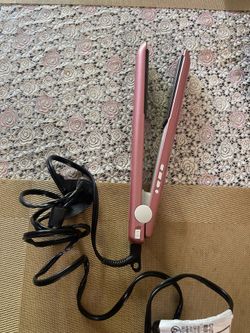 NEW WAVYTALK HAIR STRAIGHTENER