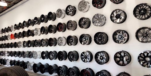 20 inch on sale wheels and tires 1000$ today only come get urs before the sale ends