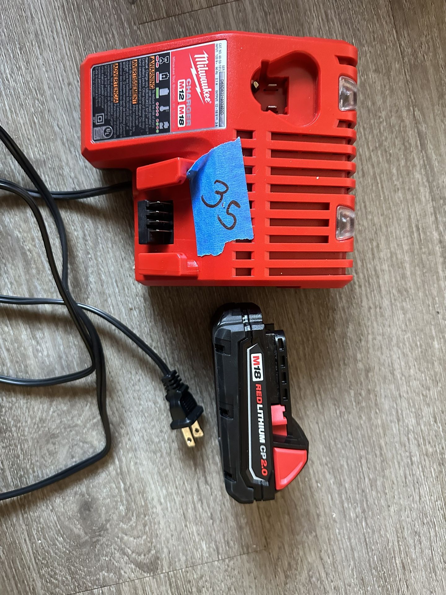 Milwaukee Charger And 2h Battery