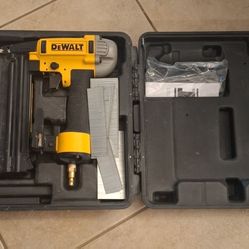 DeWalt Pneumatic 18 Ga Brad Nailer 