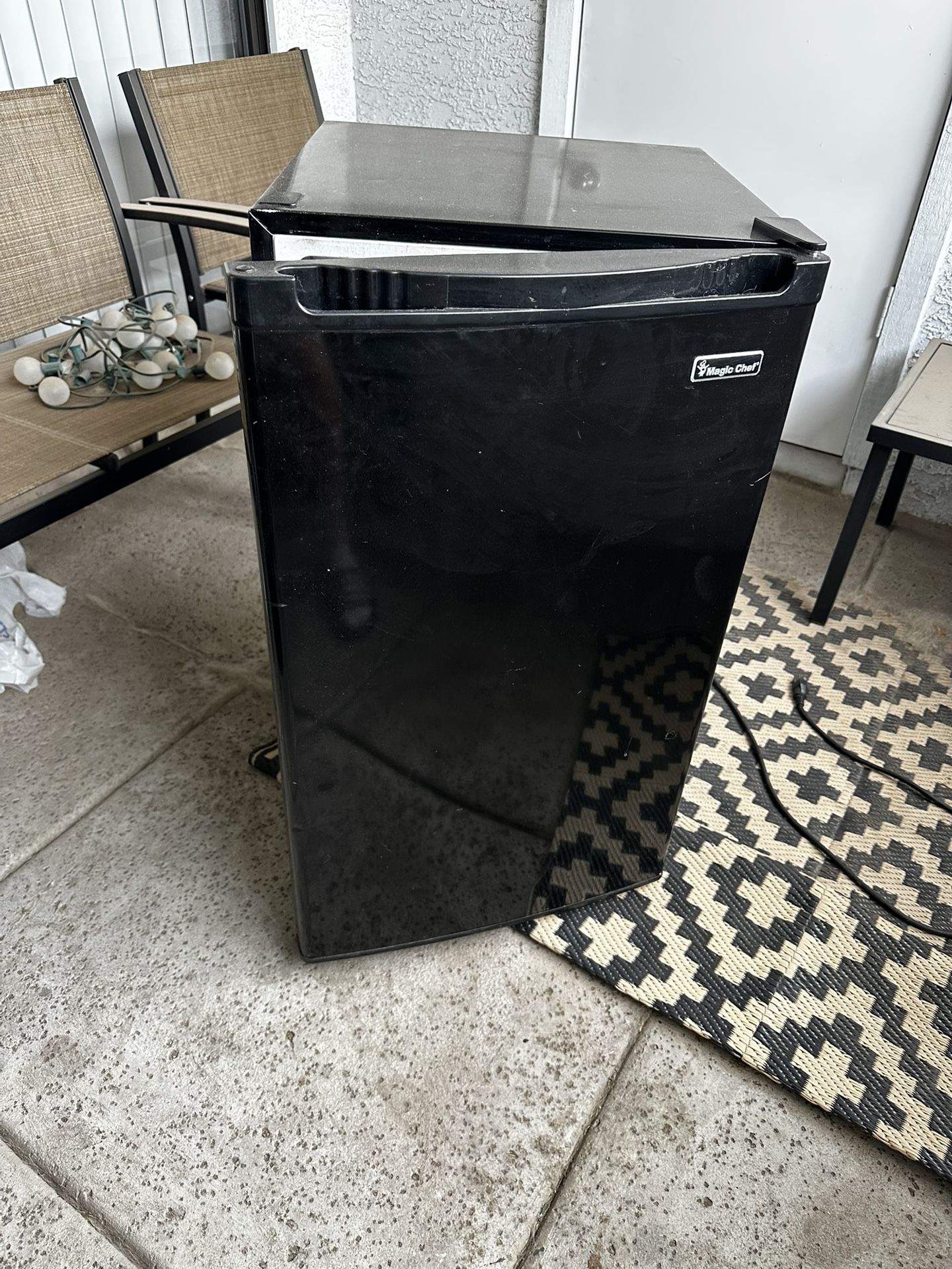 Mini Fridge Magic Chef