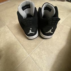 Jordan 4 White Thunders