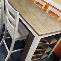 Brand New 5piece Table