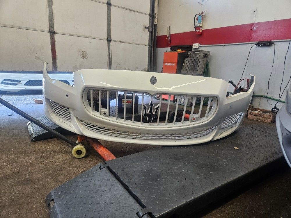 Maserati Quattroporte Front Bumper Cover