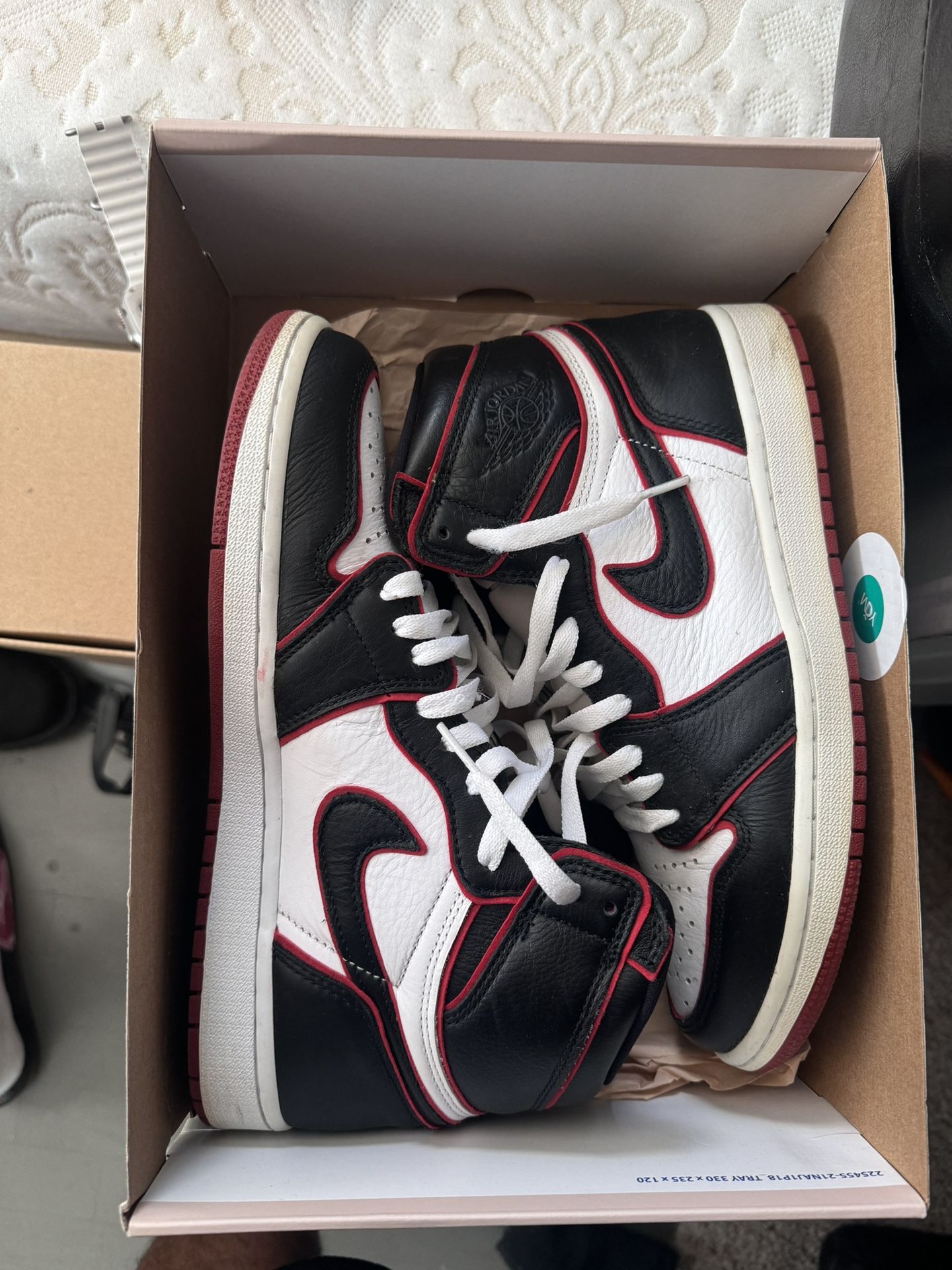 Jordan 1 Bloodline 9.5