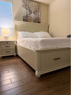 CA king bedroom set