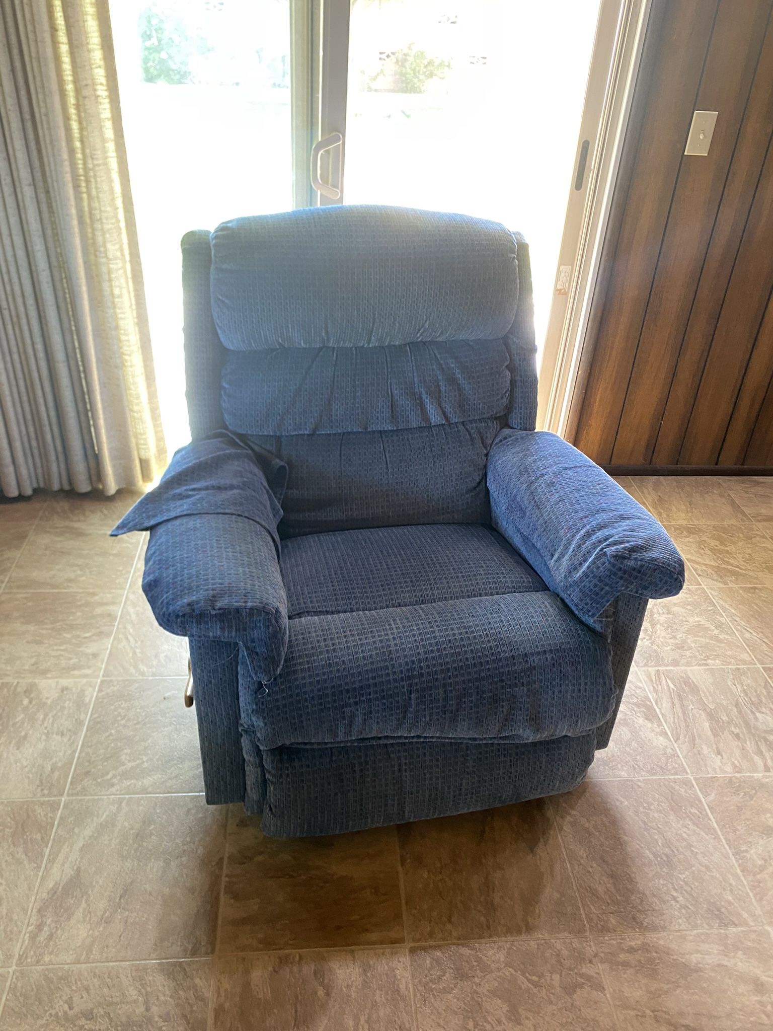 Loveseat That Reclines